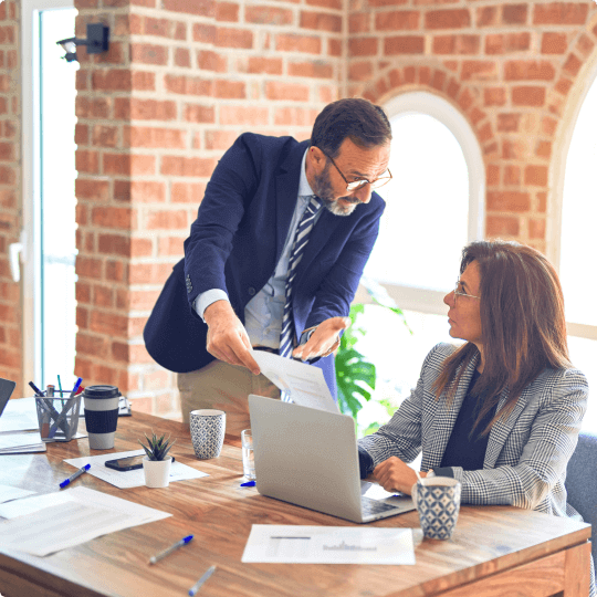 Cumbre Finrevo - Equipo de expertos en criptomoneda